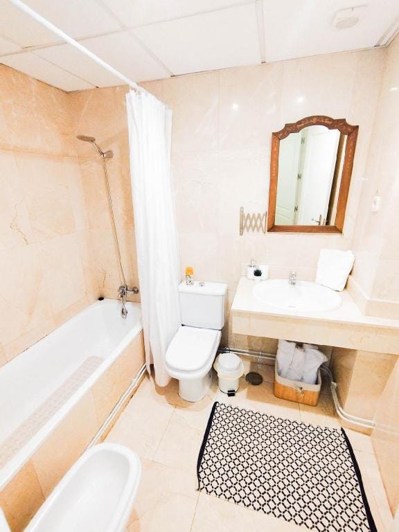 NUEVO apartamento reformado en SOL Centro Madrid Apartment in Centro