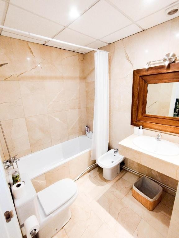 NUEVO apartamento reformado en SOL Centro Madrid Apartment in Centro