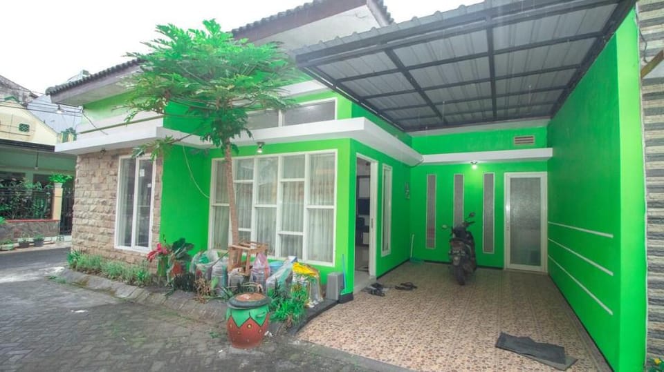 Villa Farabela 1 with karaoke by Masterpiecevilla Villa in Batu