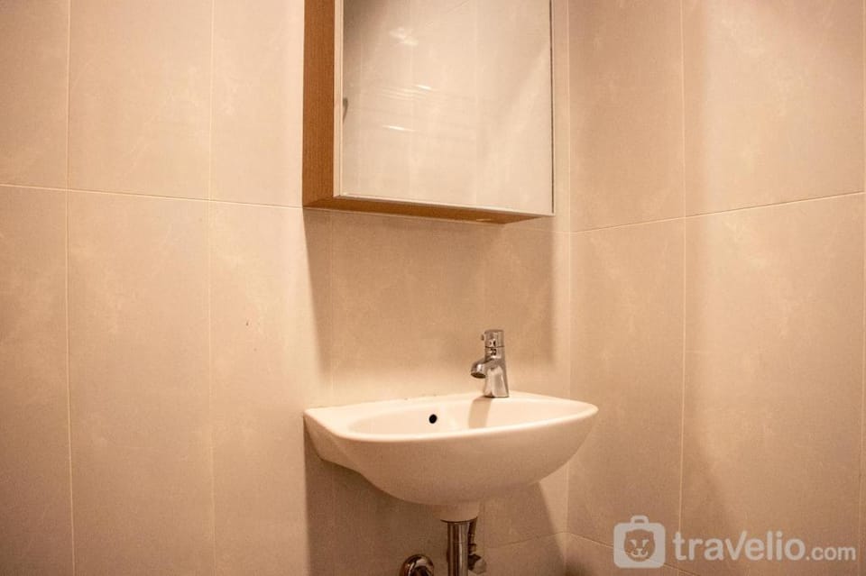 Modern and Classic 1BR at Evenciio Apt By Travelio Apartment in South Jakarta City