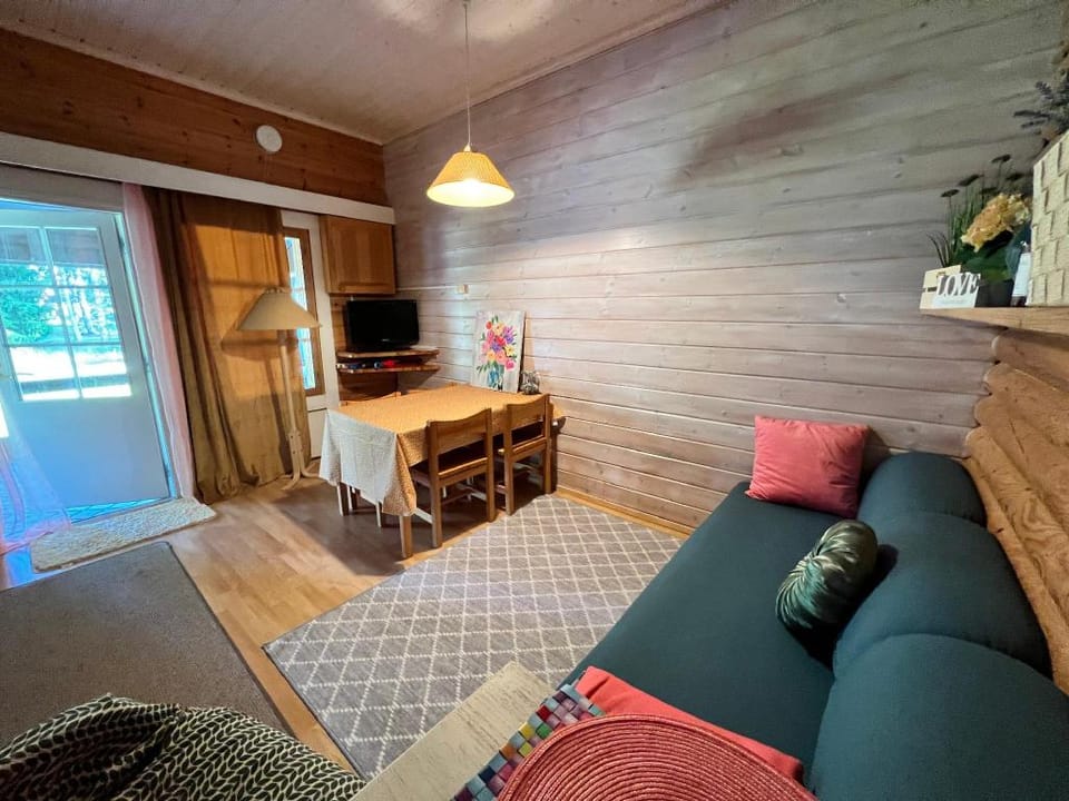 Cottage Tuunaantupa with sauna and fireplace Vacation rental in Finland
