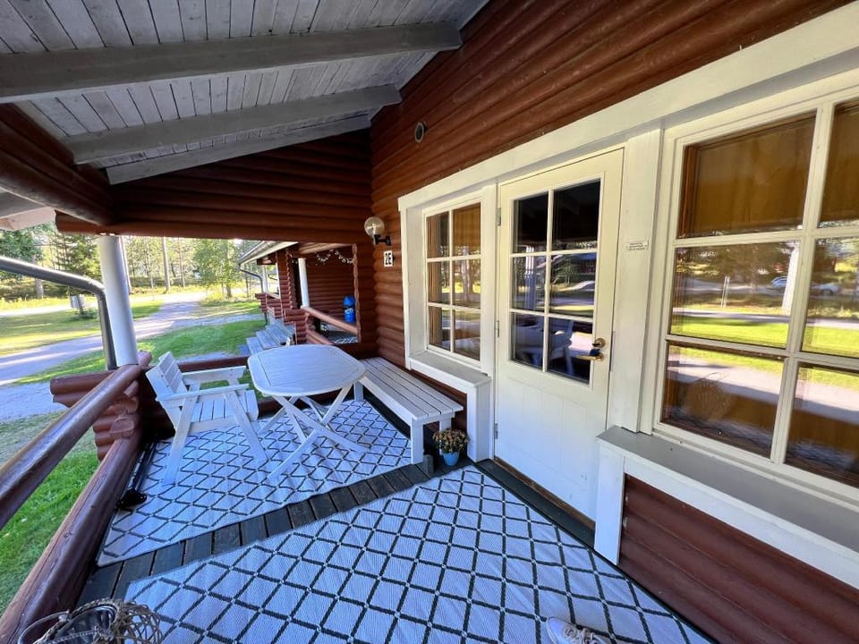 Cottage Tuunaantupa with sauna and fireplace Vacation rental in Finland