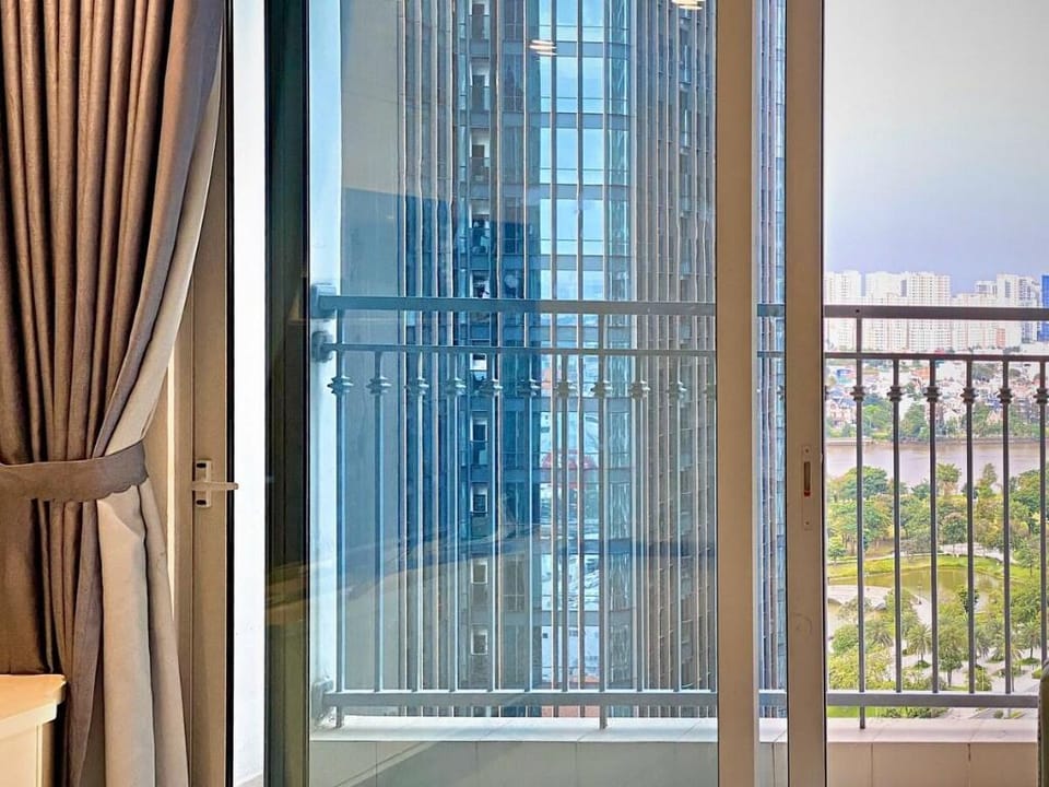 ML Vinhomes service apartment 3 bedroom luxury Apartment in Ho Chi Minh City