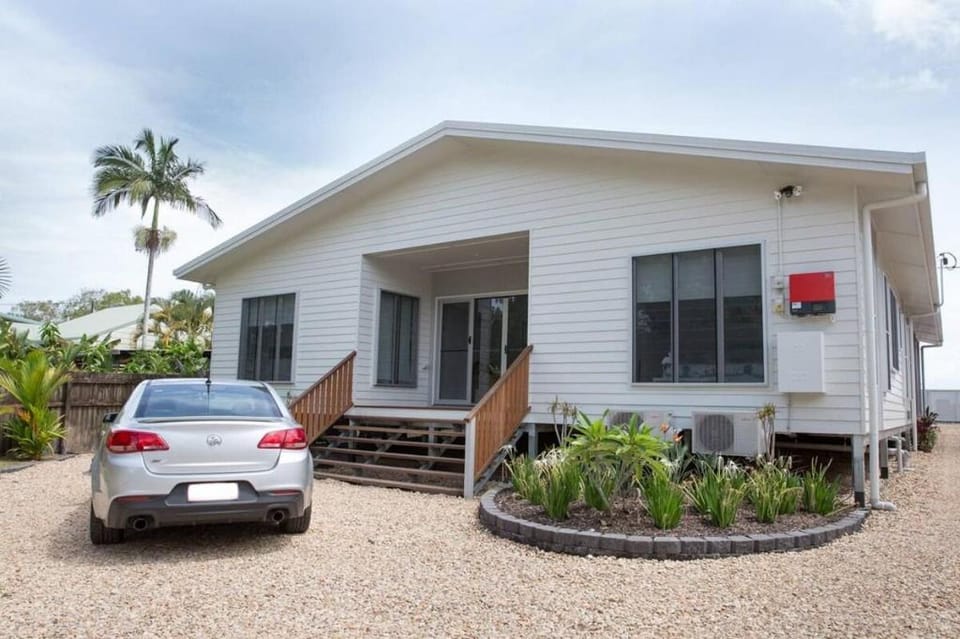 Luxury ocean property “ La Flotte” in North Qld Vacation rental in Cairns