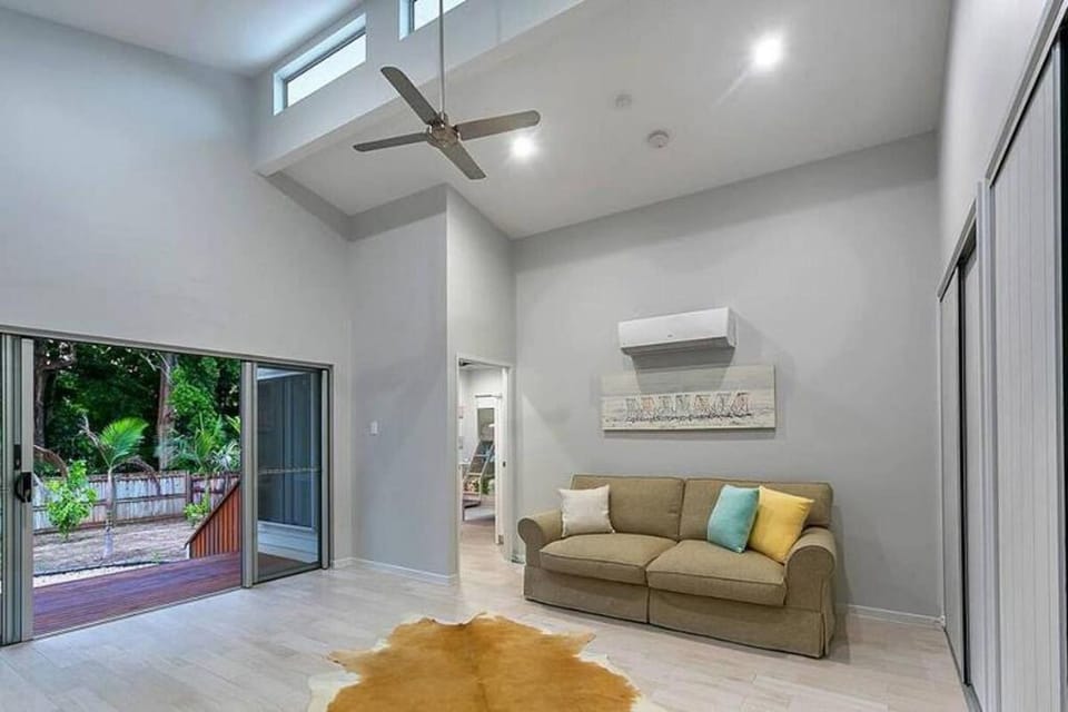 Luxury ocean property “ La Flotte” in North Qld Vacation rental in Cairns