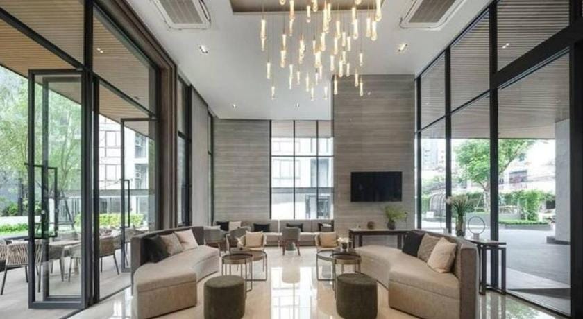 Month/Yr Rent Condo near BTS: wifi, pool, fitness Apartment in Bangkok