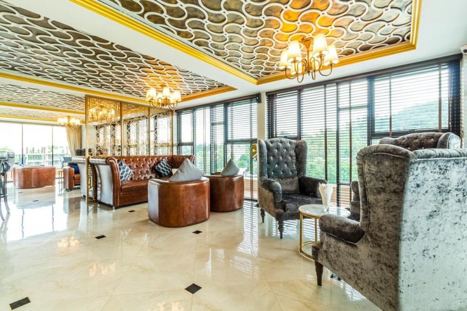 Top floor apartment at 6th Avenue near Surin beach Apartment in Choeng Thale