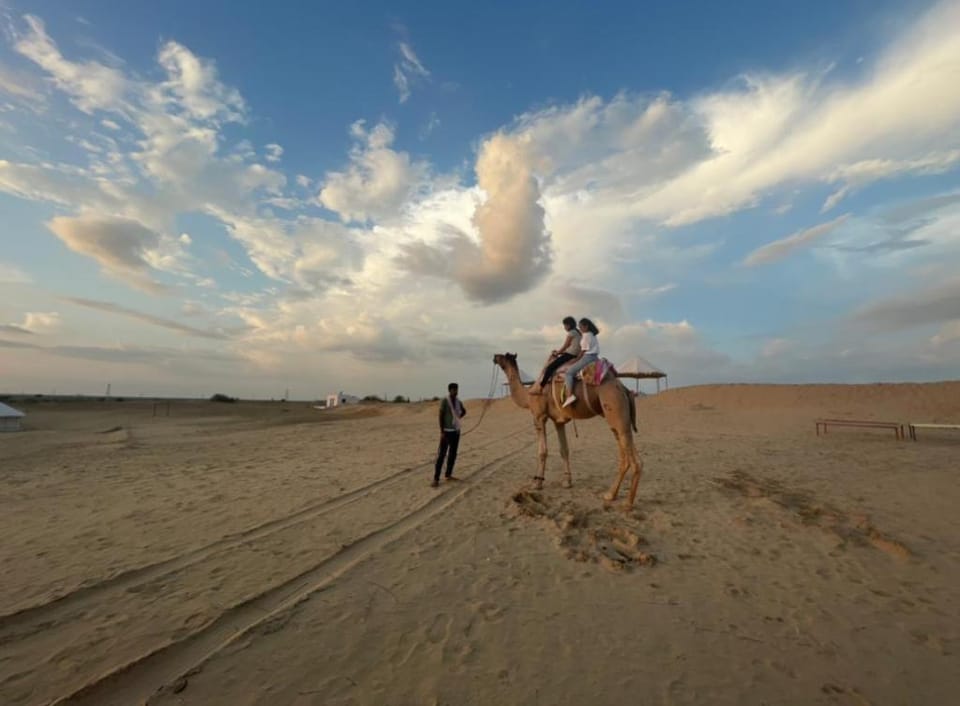 Golden sands desert camp , raisar, bikaner Luxury tent in Rajasthan