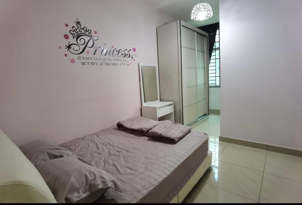 Austin 55, Corner with Karaoke n BBQ for 16paxs Vacation rental in Johor Bahru
