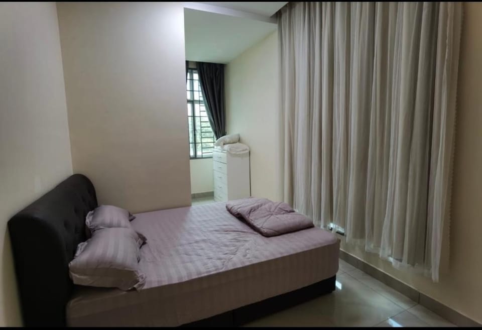 Austin 55, Corner with Karaoke n BBQ for 16paxs Vacation rental in Johor Bahru