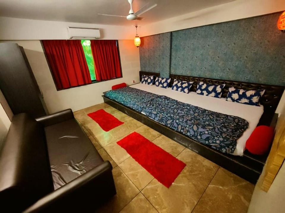 GRAND 5 bedroom Hall Villa with a Private pool AV Villa in Lonavla