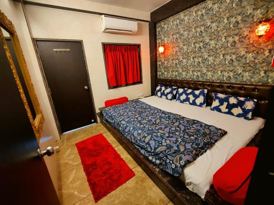GRAND 5 bedroom Hall Villa with a Private pool AV Villa in Lonavla