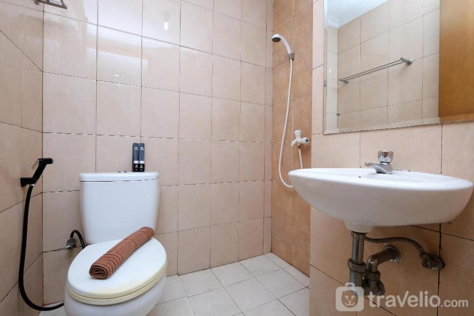 Relax Studio Margonda Residence 2 UI By Travelio Apartment in South Jakarta City