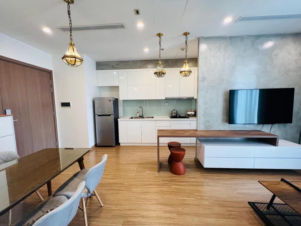 Luxury Apartment At Vinhomes Skylake-NanaHousing Apartment in Laos
