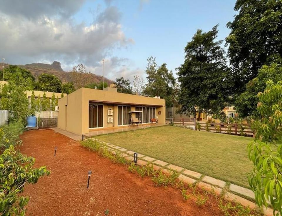 Crystal, Finest, calmest villa in middle of Hills Villa in Maharashtra