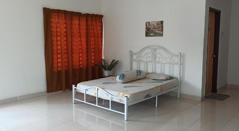 Dengkil Town-Cyberjaya Corner Lot House . Vacation rental in Selangor, Malaysia