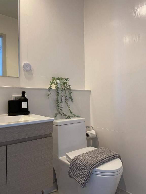 BLU Diamond Cha am-Hua Hin, High Rise Condominium Vacation rental in Thailand