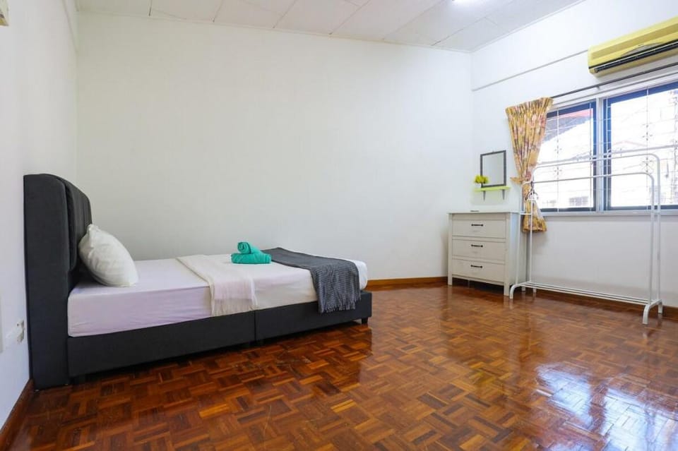 Max Up to 21pax, 5minWalk2JonkerStreet n Stadthuys Vacation rental in Malacca