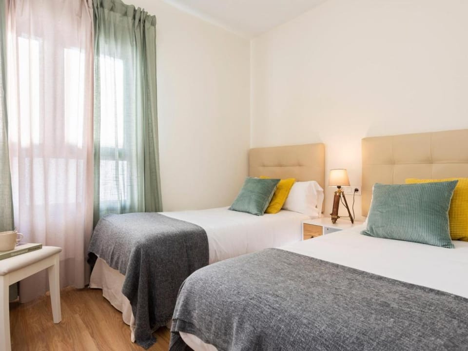 Astoria Triana II Cozy and Quiet Apartment in Seville