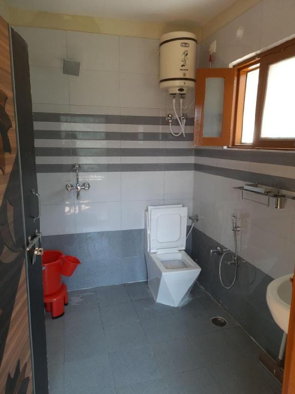 Chandra homestay kainchidham  Vacation rental in Uttarakhand