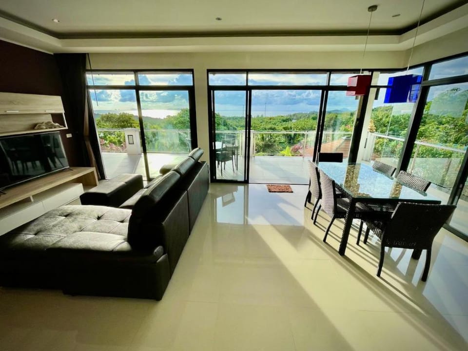 The Carma | stylish and luxury sea view pool villa Villa in Sala Dan