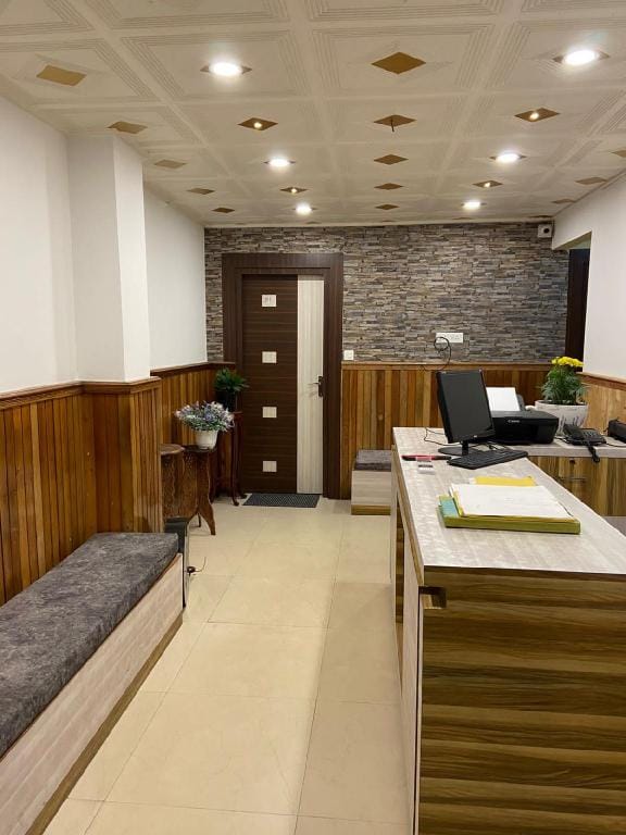 paradise inn hotel Apartment in India