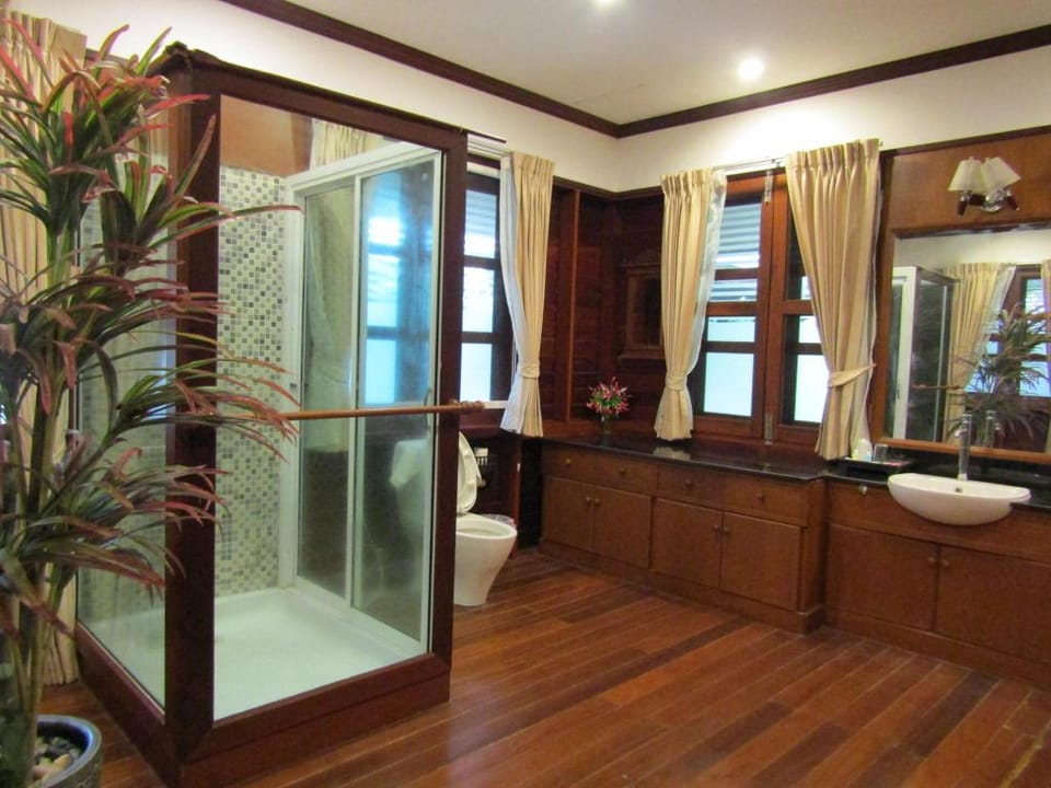 West wonder resort Villa in Thailand