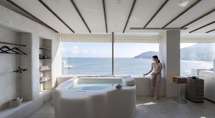 Songjeong Hoho house Bed and Breakfast in Busan