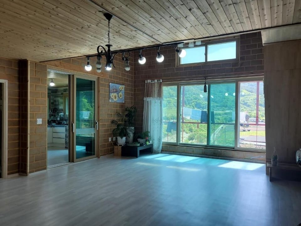 Danyang Wepoongdangdang Pension Bed and Breakfast in South Korea