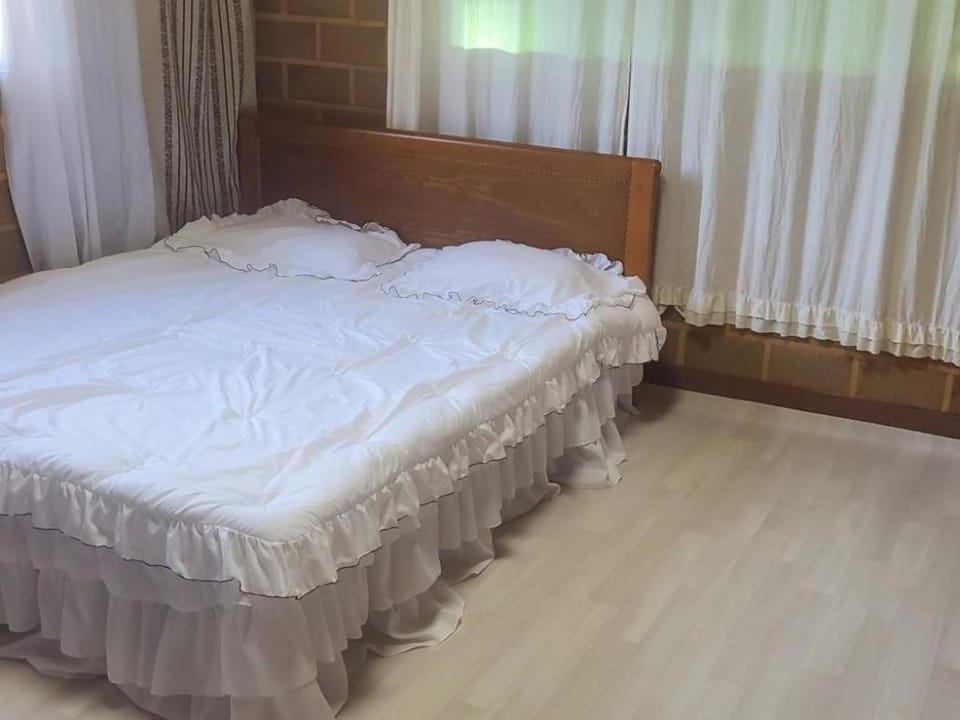 Danyang Wepoongdangdang Pension Bed and Breakfast in South Korea
