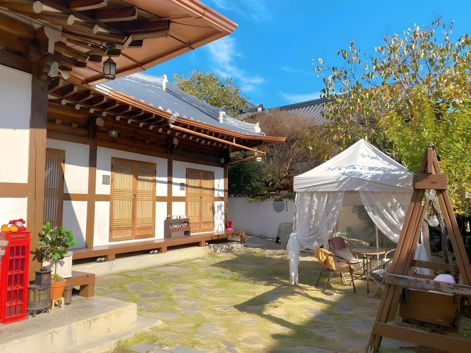 Jeonju Hanok village Pungnam Jutaek Bed and Breakfast in South Korea