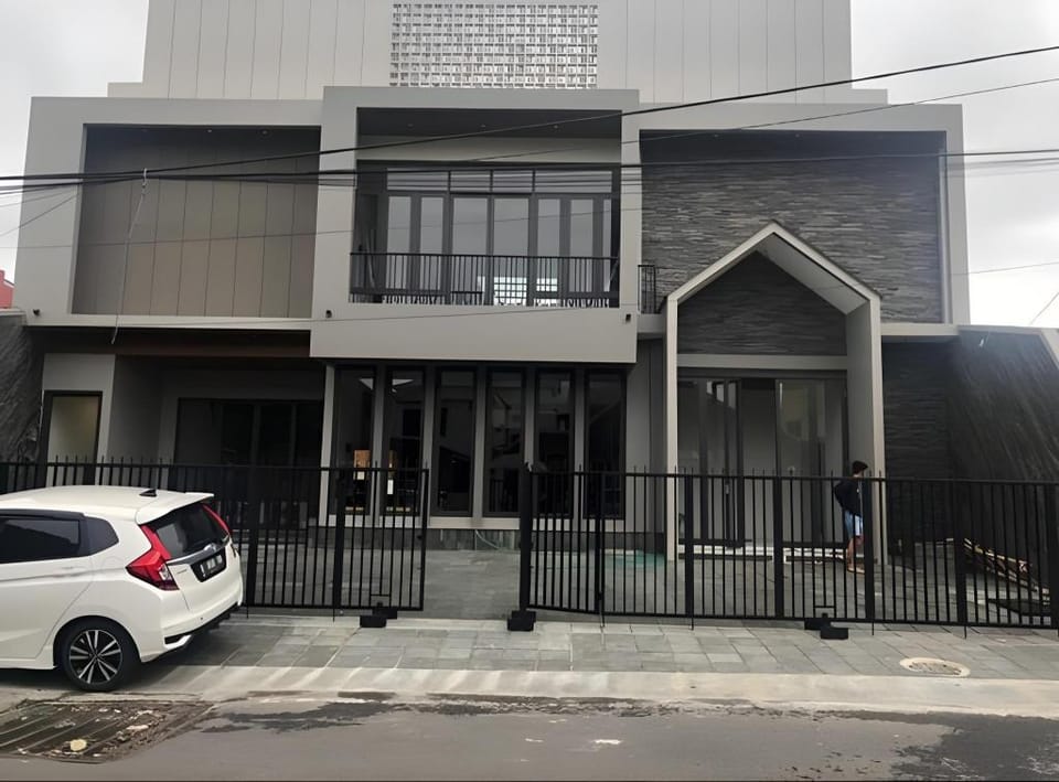 Esma Family Guest House Bed and Breakfast in East Java