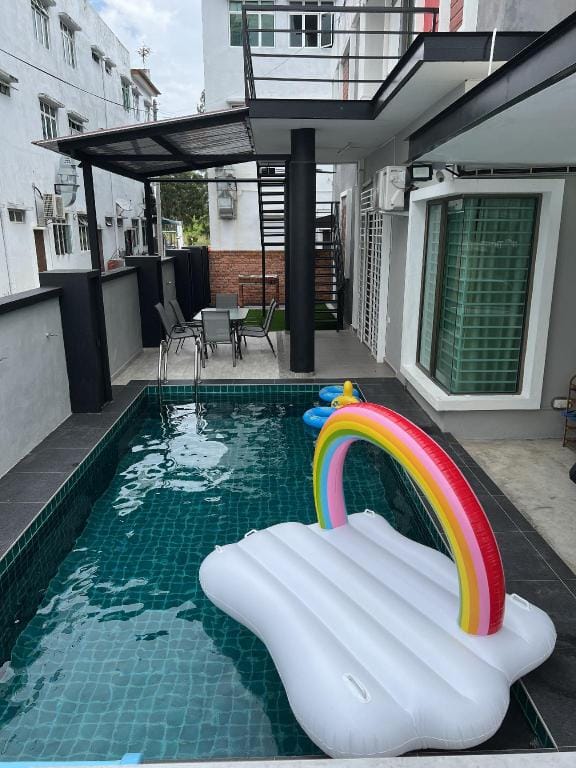 LeParis Swimming pool KTV Jonker88 homestay Melaka Vacation rental in Malacca