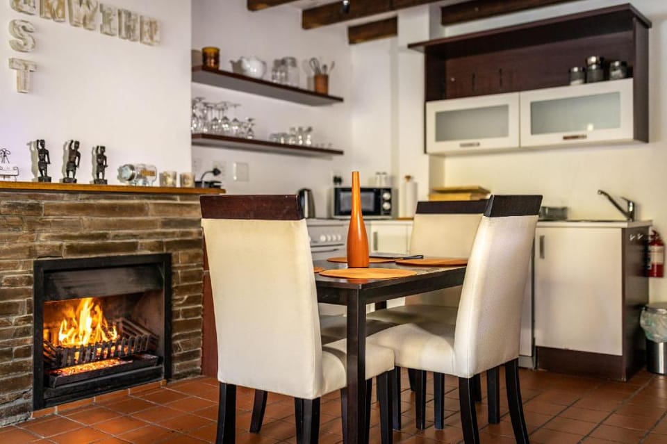 Lovely double storey apartment with mountain views Apartment in Cape Town