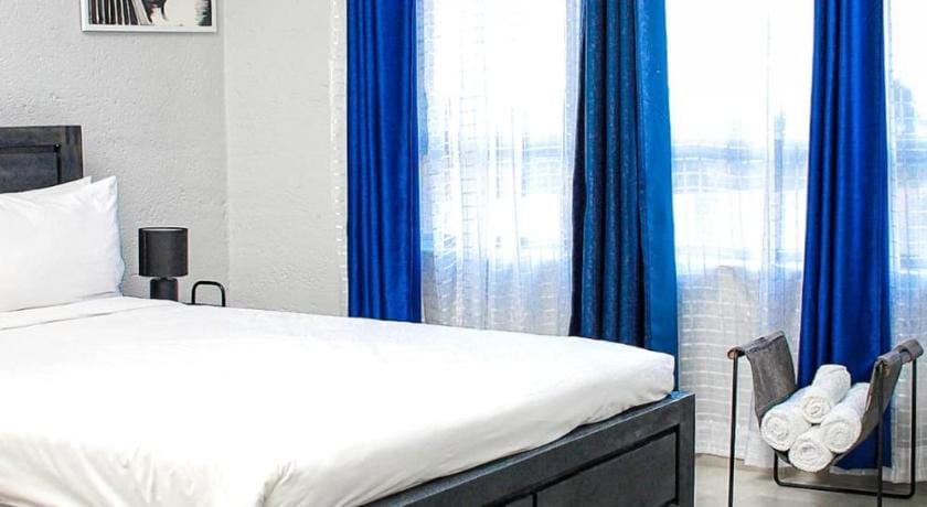Mills Pad with  2-bedroom Apartment in South Africa