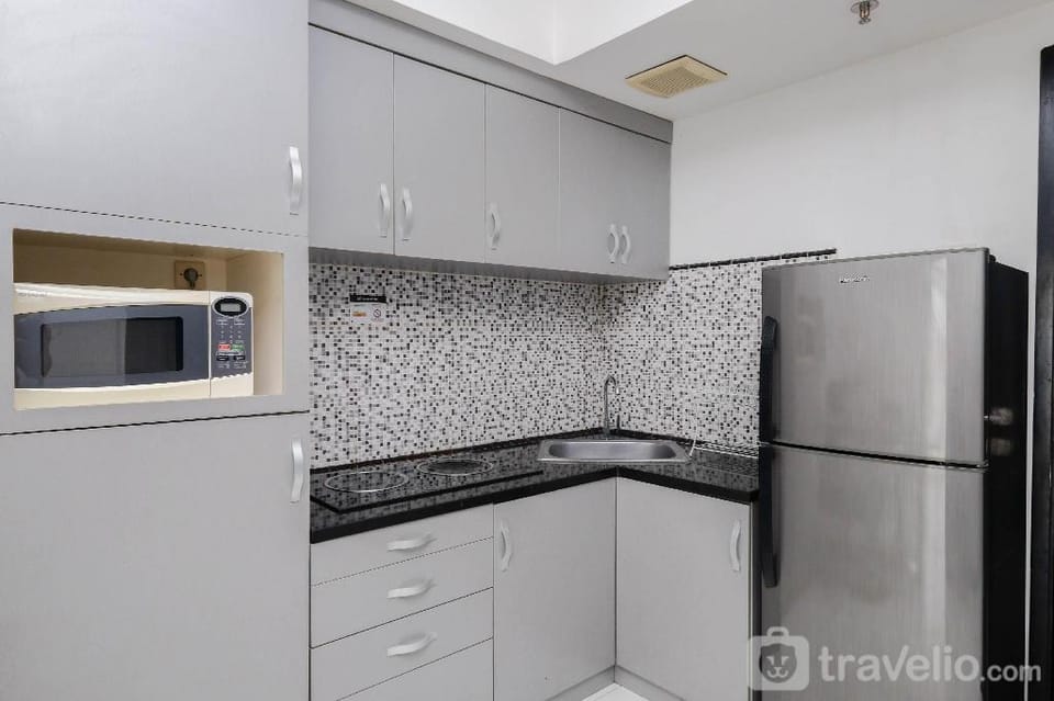 Nice and Elegant 1BR The Wave Kuningan By Travelio Apartment in South Jakarta City