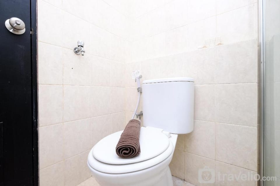 Nice and Elegant 1BR The Wave Kuningan By Travelio Apartment in South Jakarta City