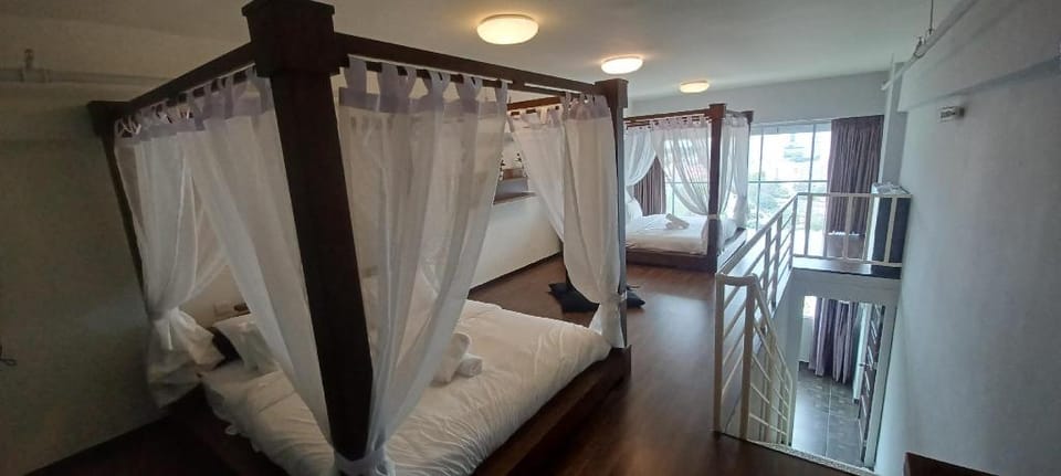 Duplex Studio With Canopy King Beds Apartment in Bayan Lepas