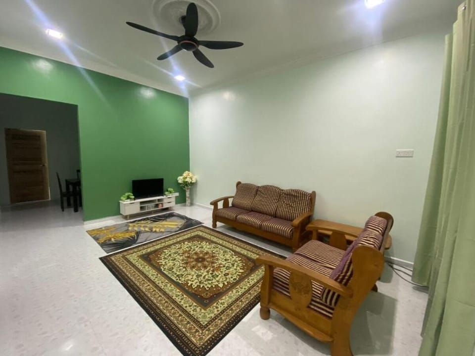 Homestay Kak Tiy Vacation rental in Terengganu, Malaysia