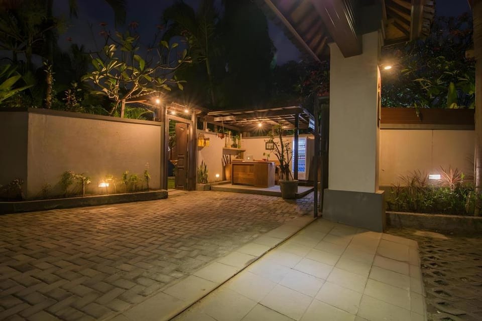 Bale Seminyak Petitenget Beach Hotel in North Kuta