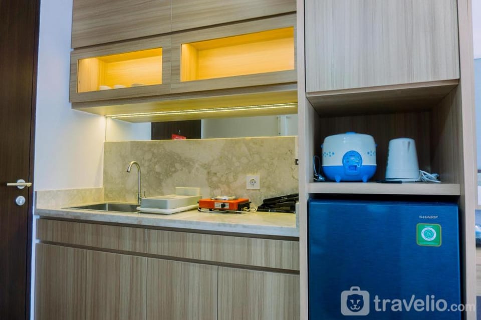 MinimalisWarm Studio Transpark Bintaro By Travelio Apartment in Jakarta