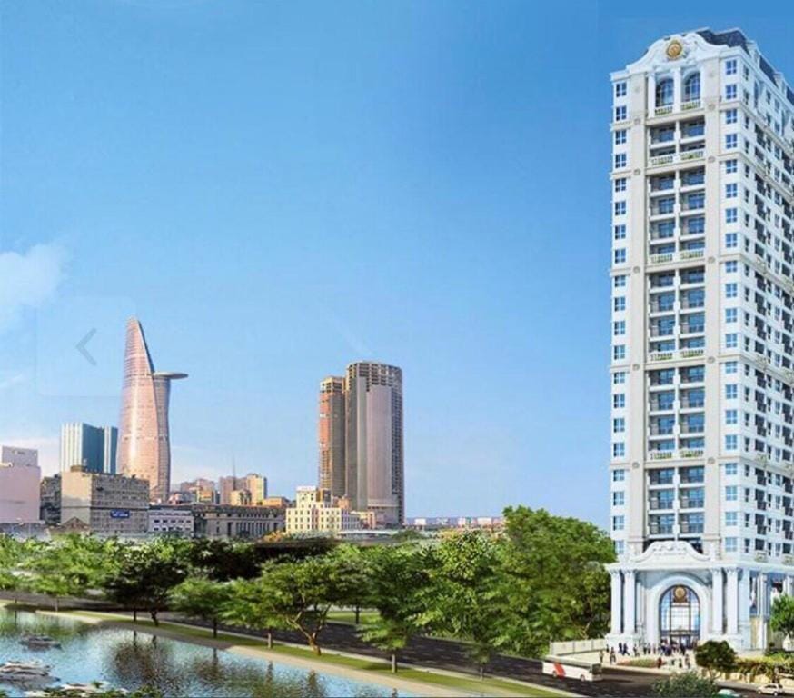 Finest 4 bedrooms apartment @Ben Thanh/Bui Vien Apartment in Ho Chi Minh City