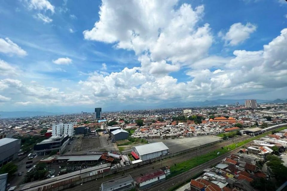 Apartemen dengan view Kota Bandung Apartment in Bandung