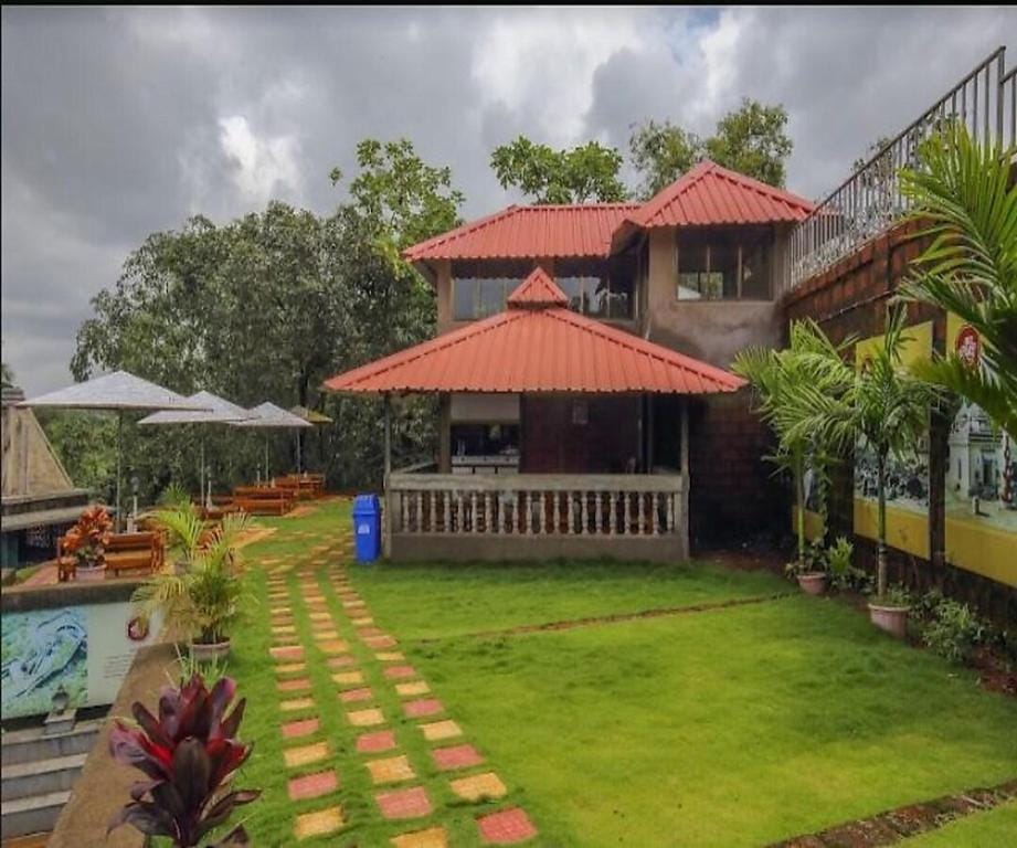 Wada Chirebandi Hotel in Maharashtra