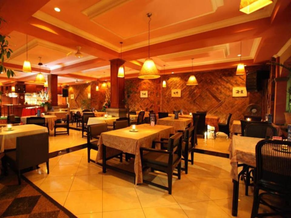 Maxi Hotel & Spa Hotel in Kuta