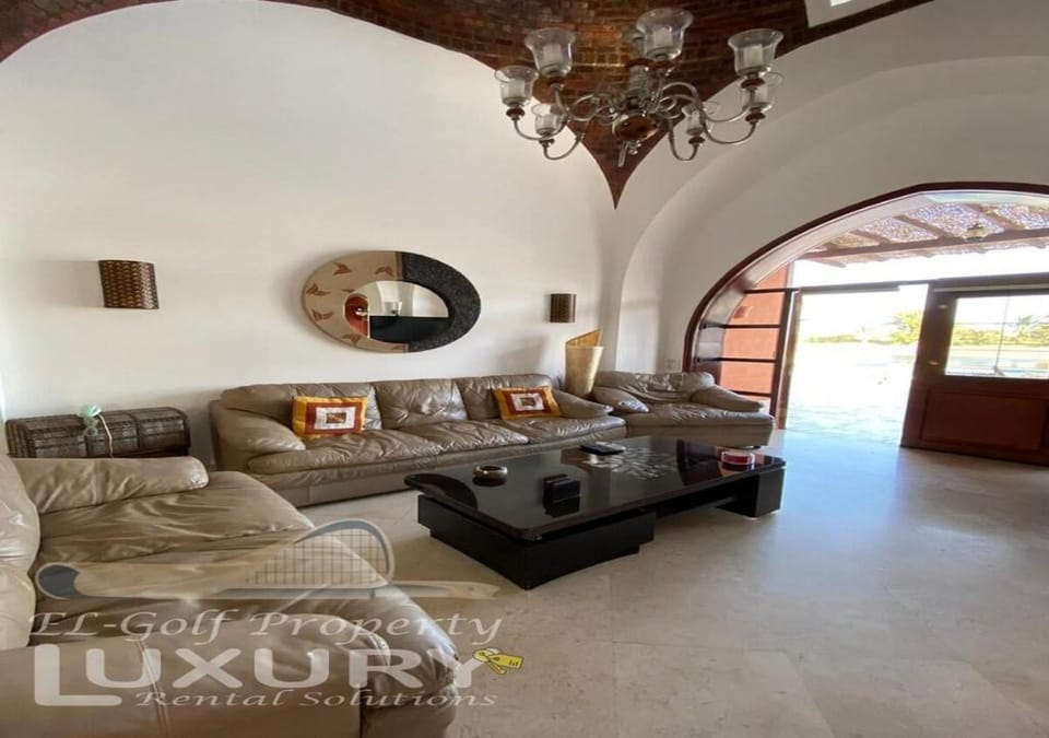 Private Cheerful Villa 4 BD North Golf GN-24  Villa in Hurghada