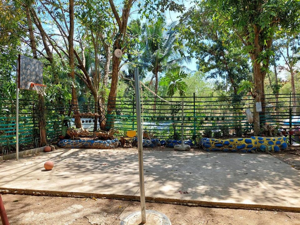 Family Vacation House with Pool Green Scenery Vacation rental in Nasugbu
