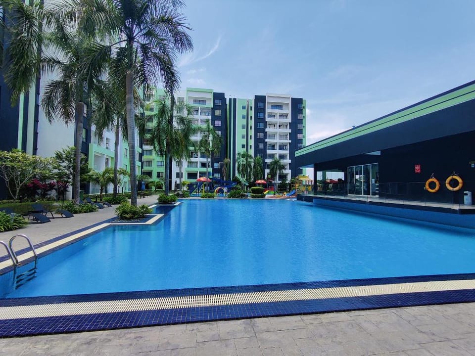 KT's HomeStay Ipoh - Manhattan Water Park 6 -9Pax Apartment in Ipoh