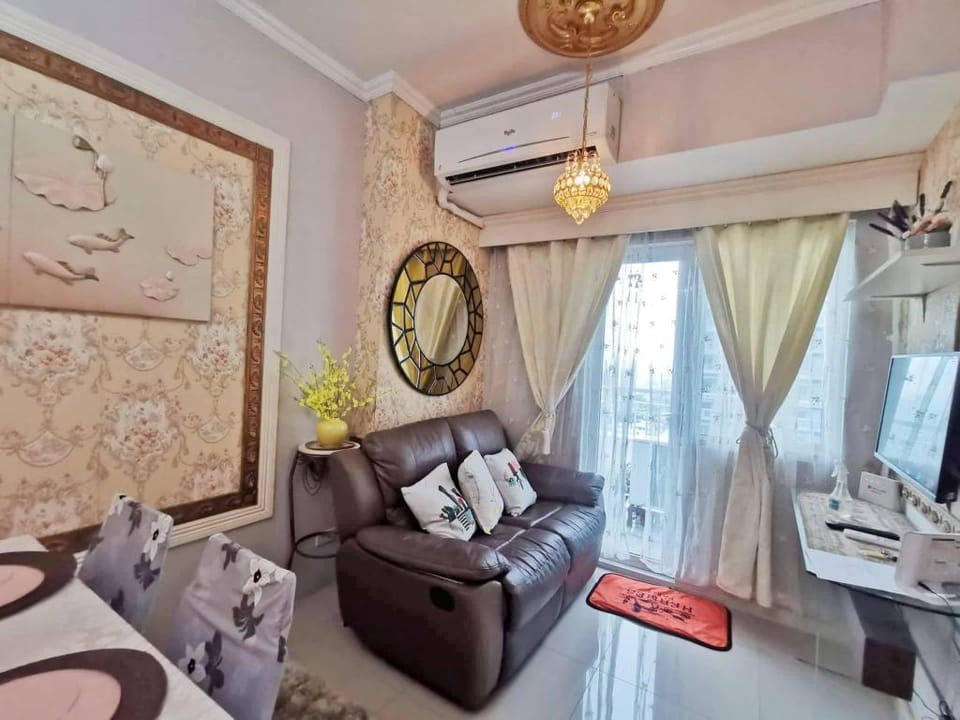 INSTAGRAMMABLE JACUZZI 2 BEDROOM UNIT  Apartment in Quezon City