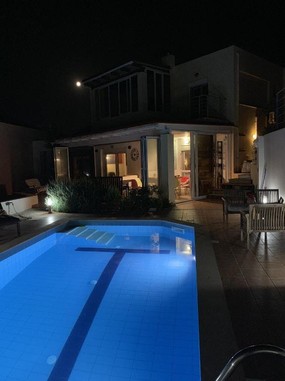 Luxury villa with Pool & Hot tub  Villa in Crete